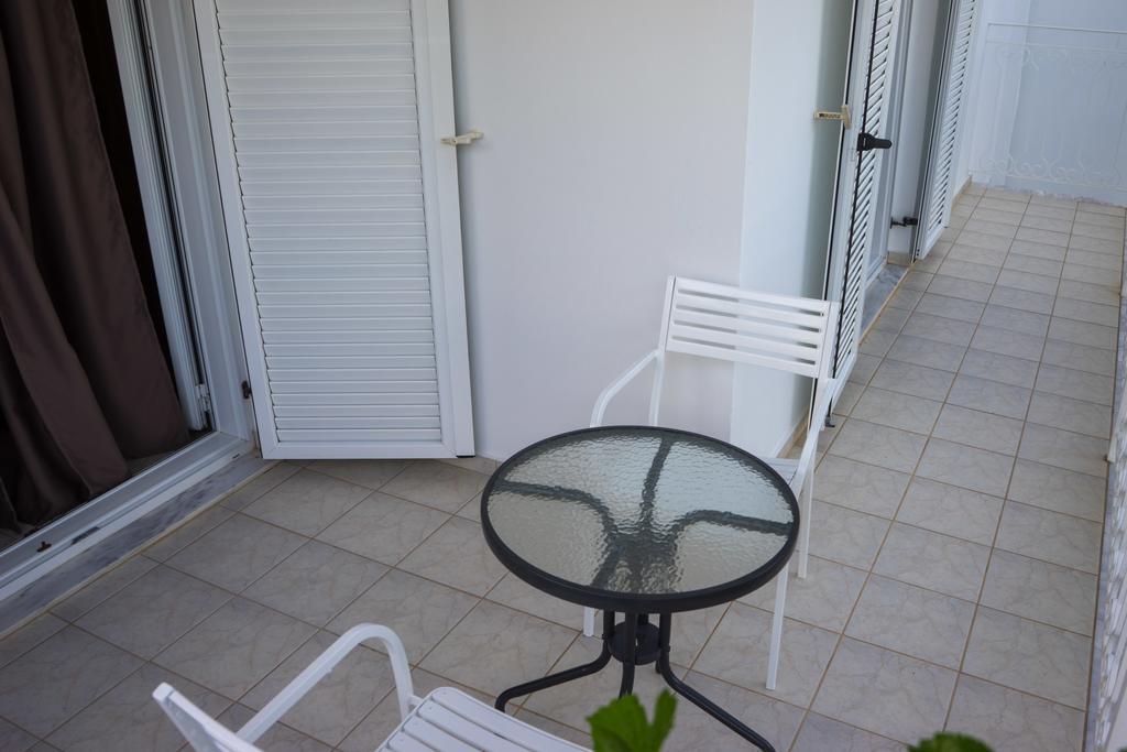 Act Art Skiathos Εξωτερικό φωτογραφία